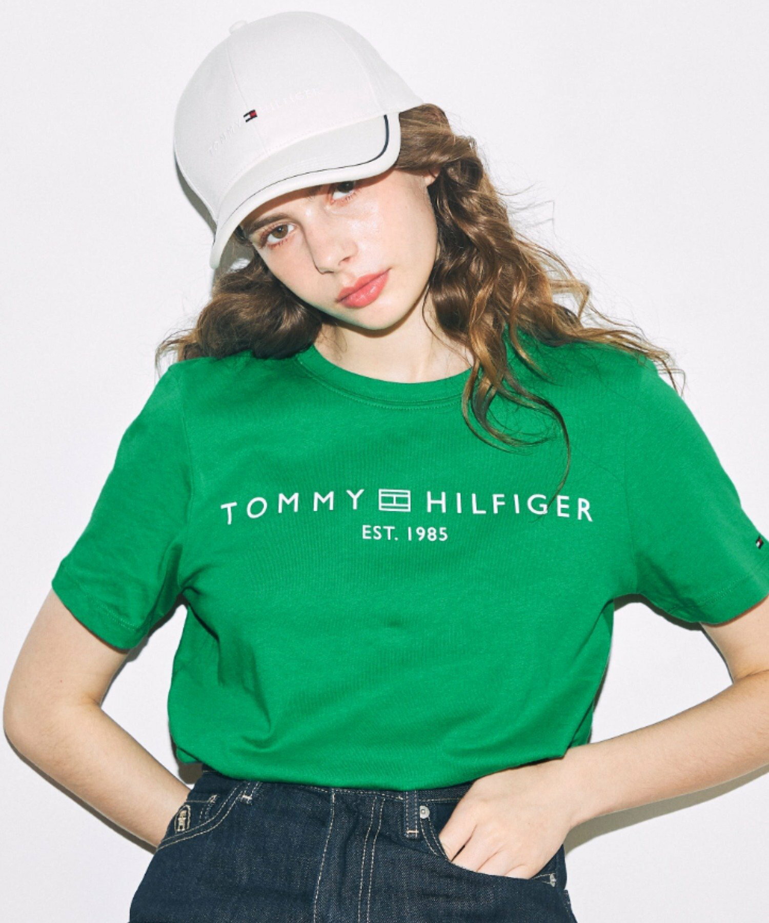 (W)TOMMY HILFIGER(トミーヒルフィガー) レギュラーコープロゴクルーネックTシャツ